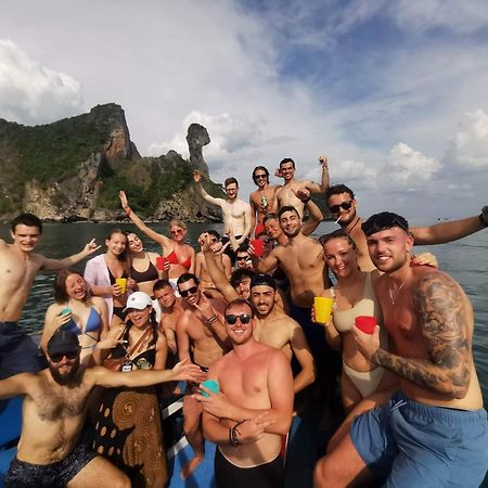Sleeper Hostel Ao Nang エクステリア 写真