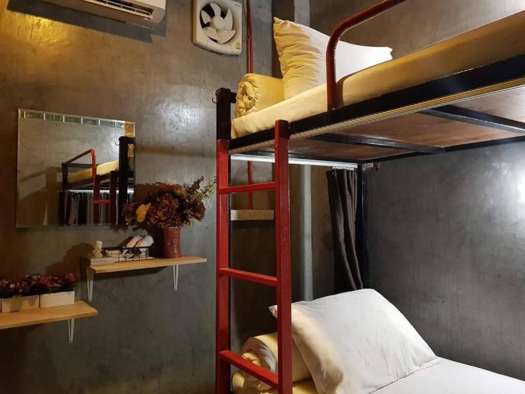 Sleeper Hostel Ao Nang エクステリア 写真