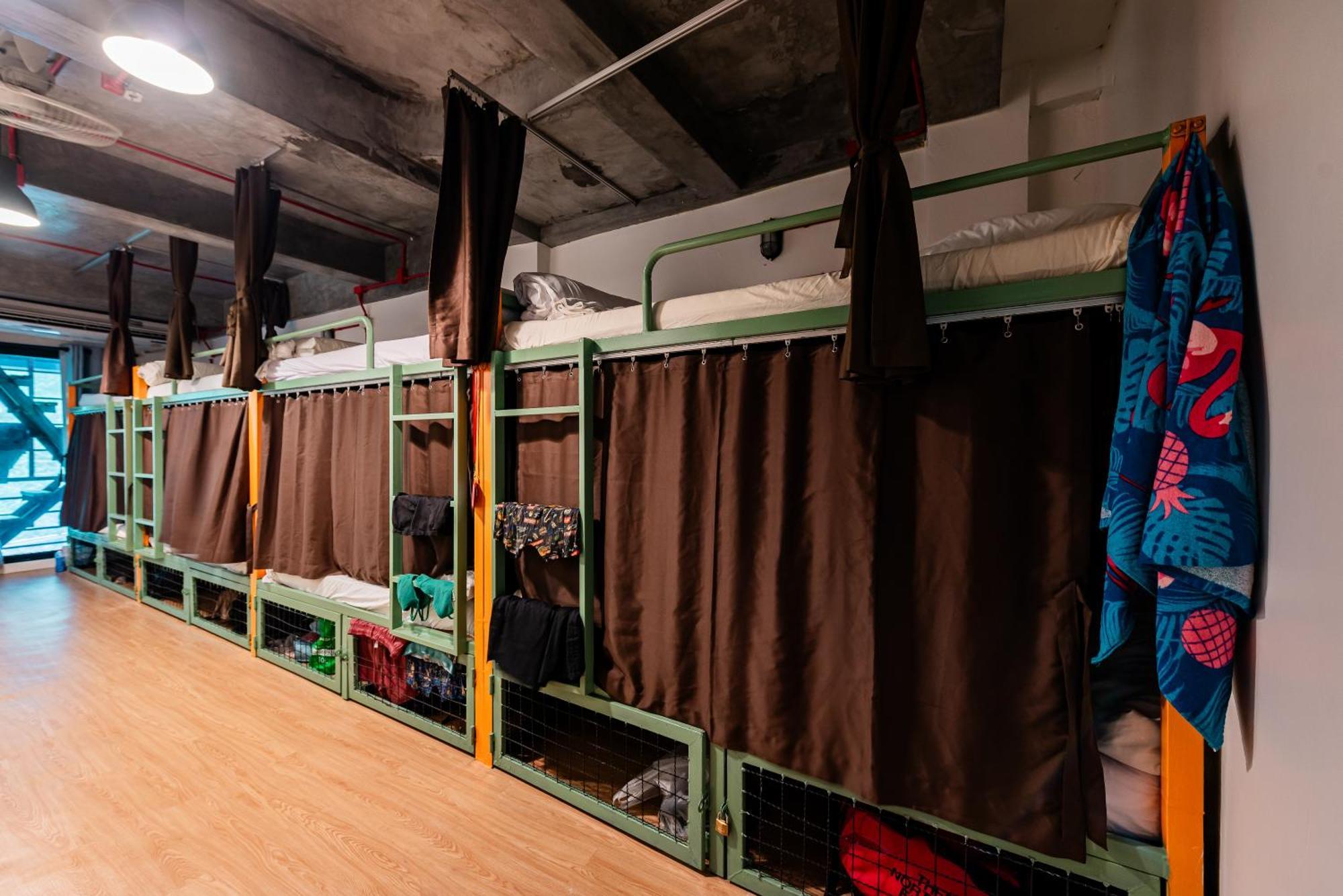 Sleeper Hostel Ao Nang エクステリア 写真