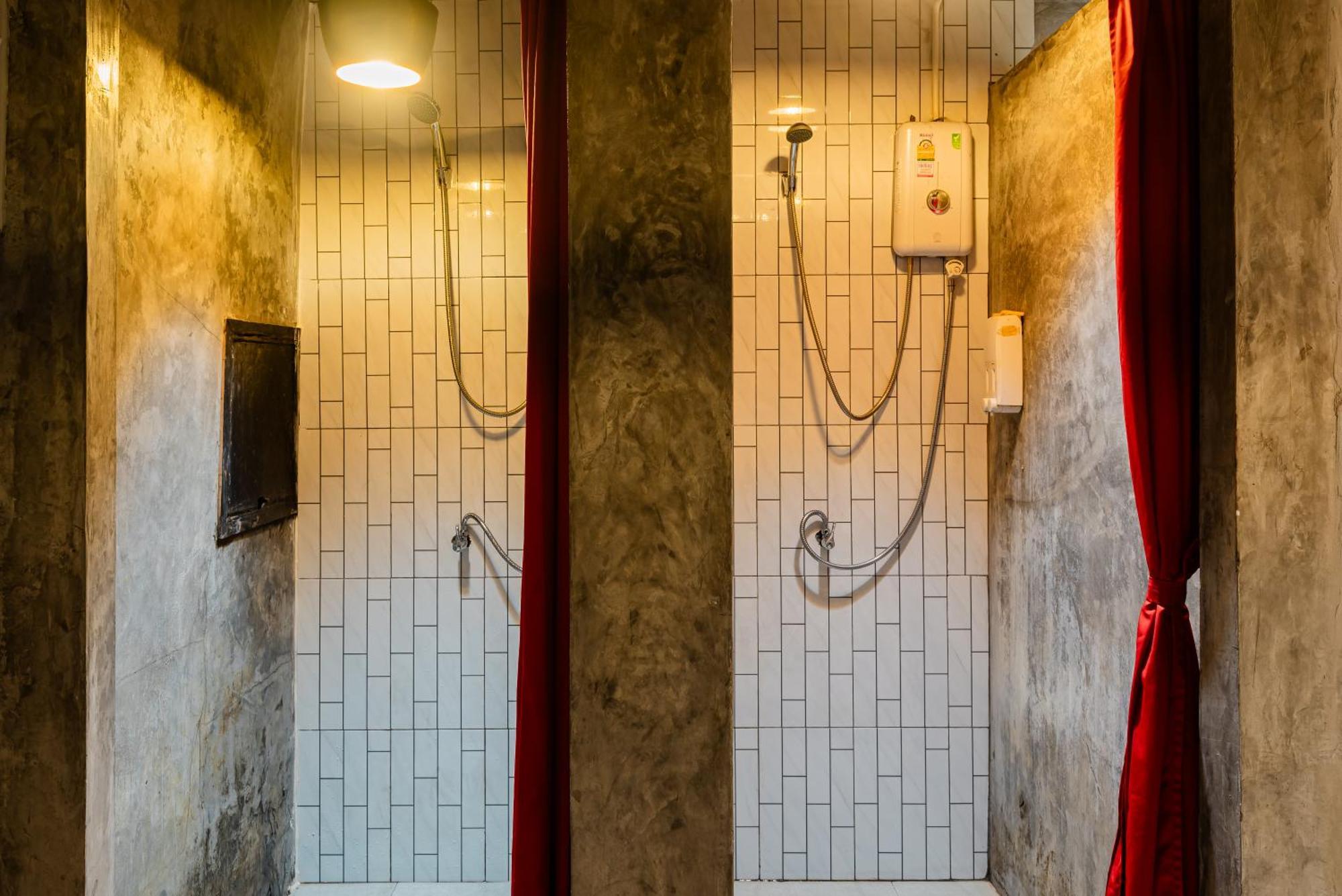 Sleeper Hostel Ao Nang エクステリア 写真
