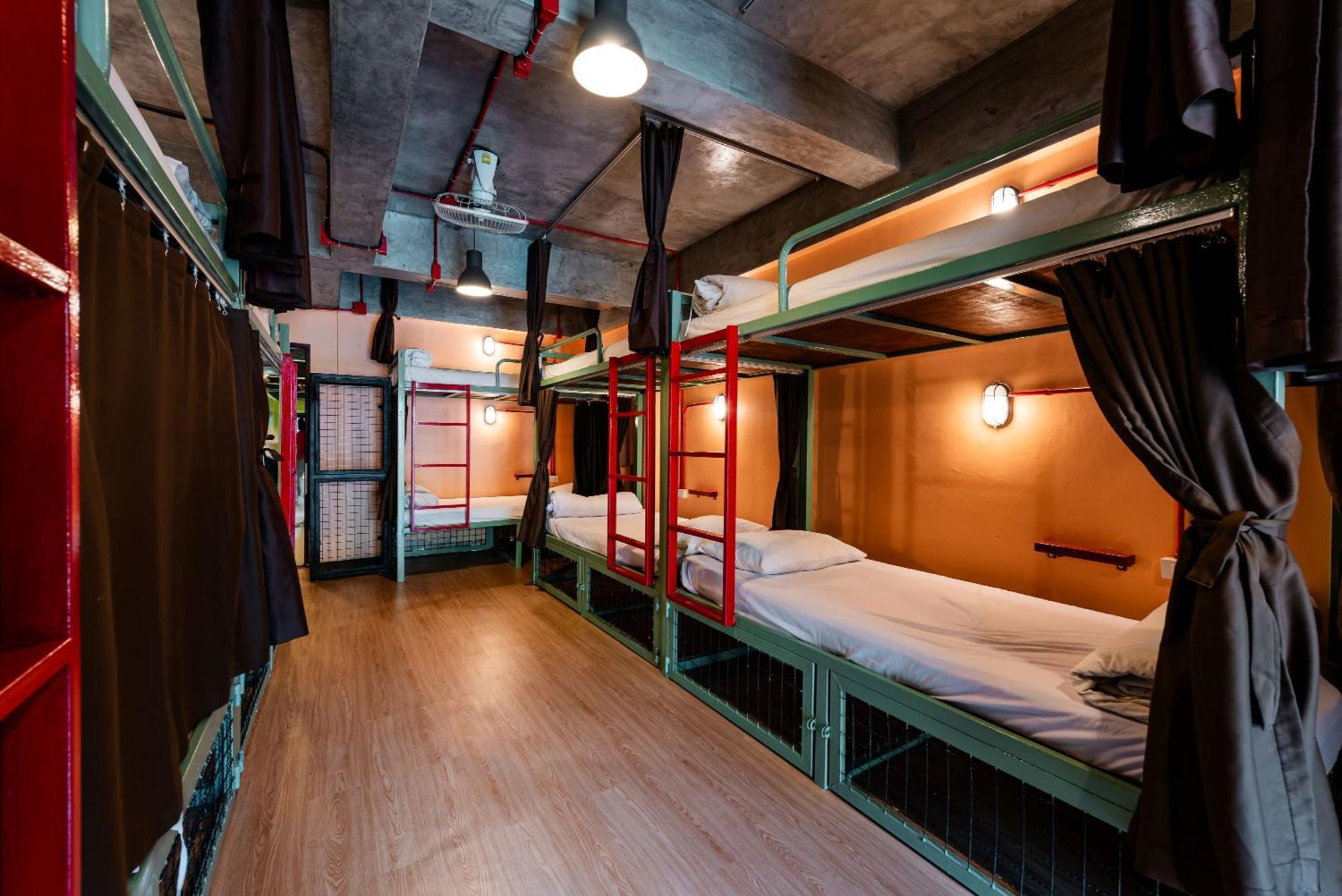 Sleeper Hostel Ao Nang エクステリア 写真