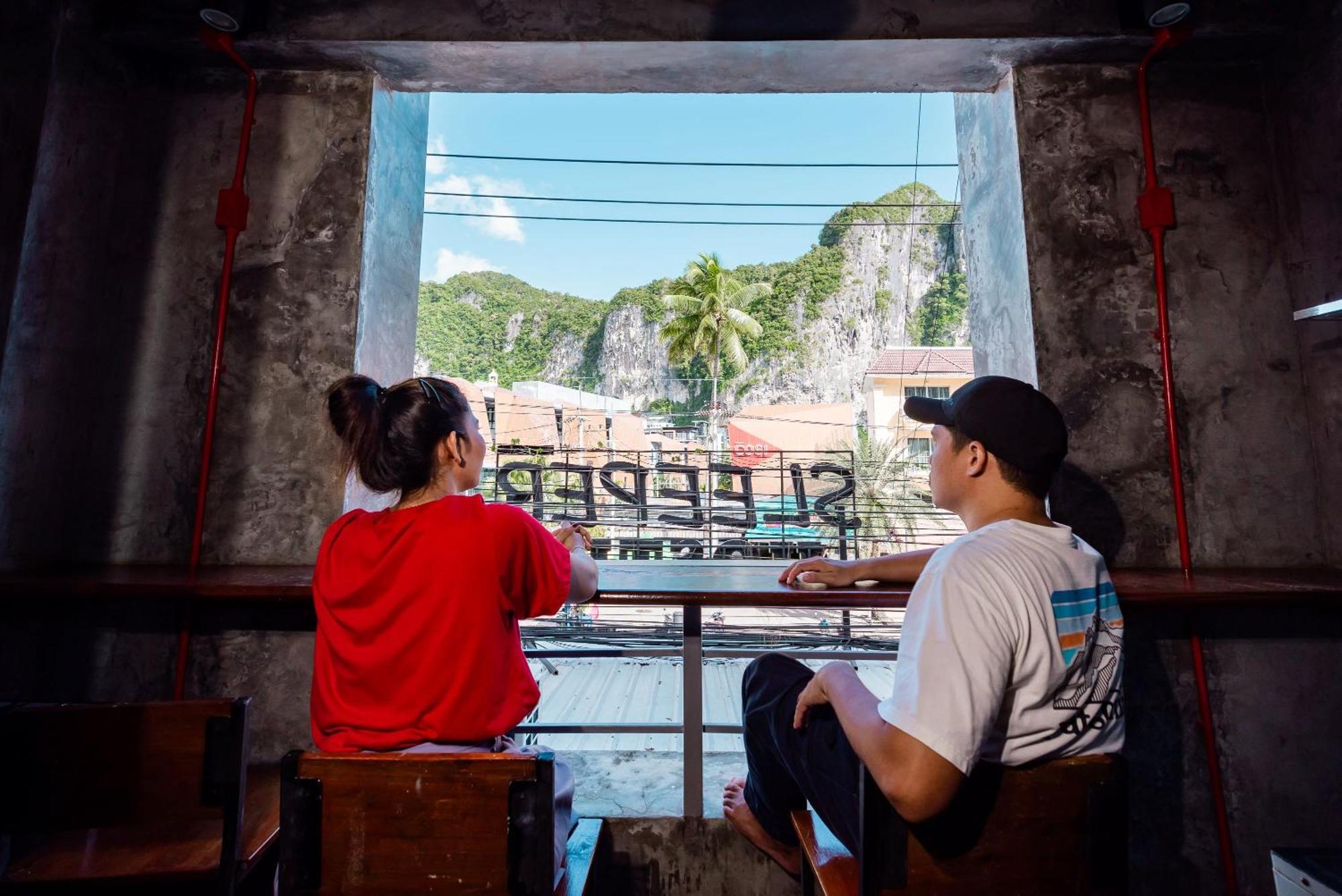 Sleeper Hostel Ao Nang エクステリア 写真