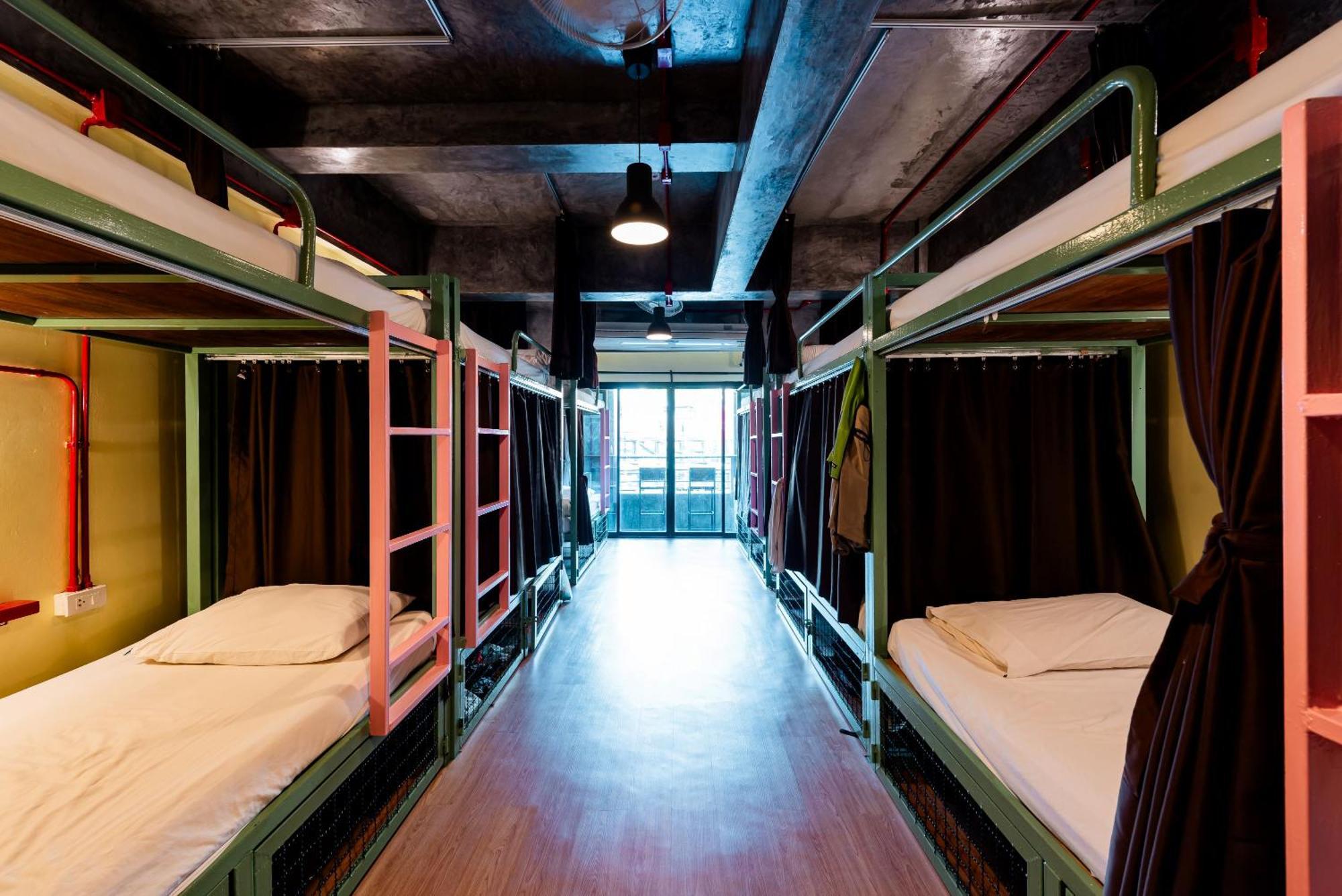 Sleeper Hostel Ao Nang エクステリア 写真