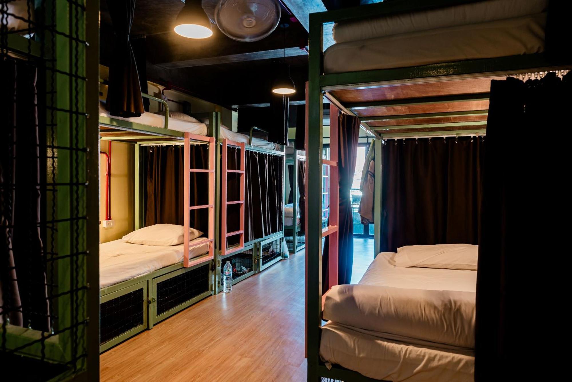 Sleeper Hostel Ao Nang エクステリア 写真