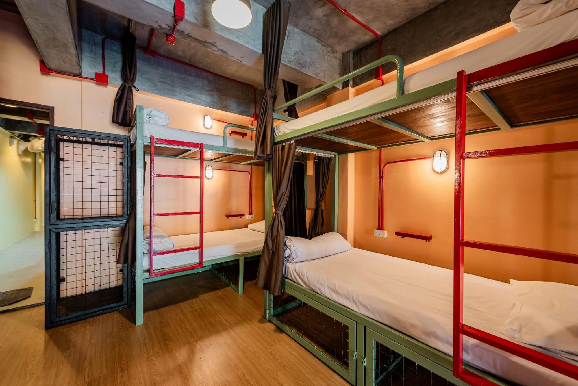 Sleeper Hostel Ao Nang エクステリア 写真