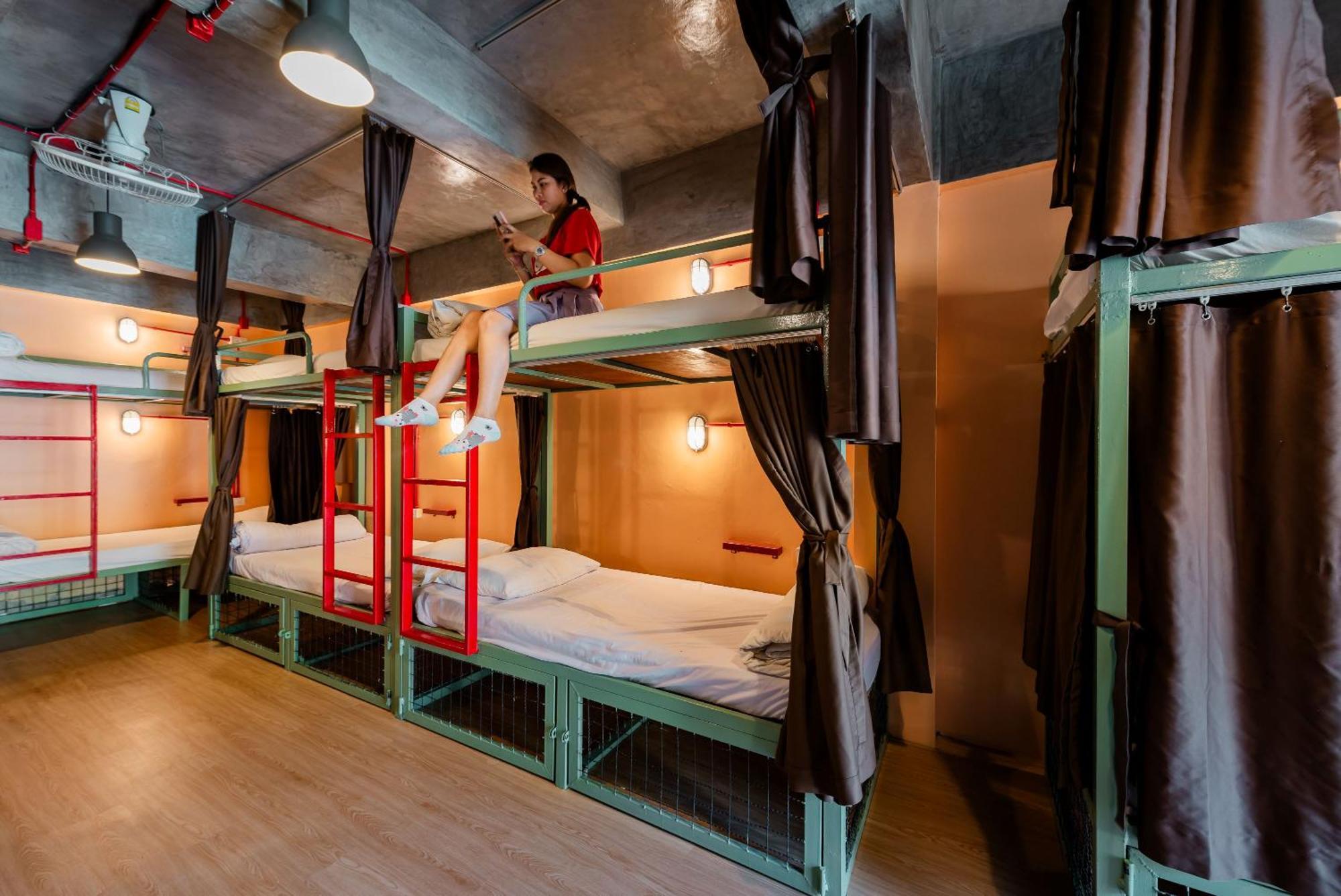 Sleeper Hostel Ao Nang エクステリア 写真
