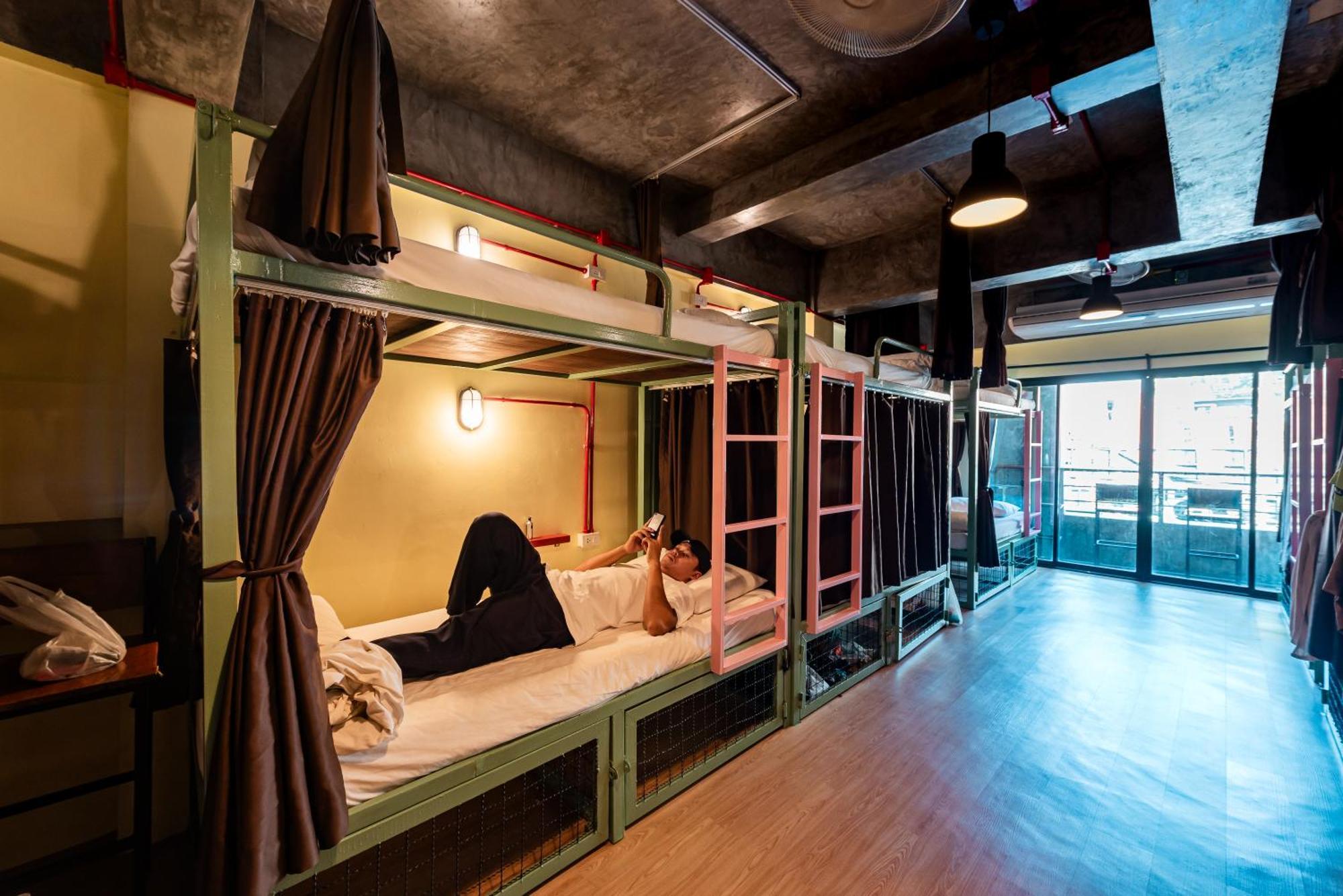 Sleeper Hostel Ao Nang エクステリア 写真